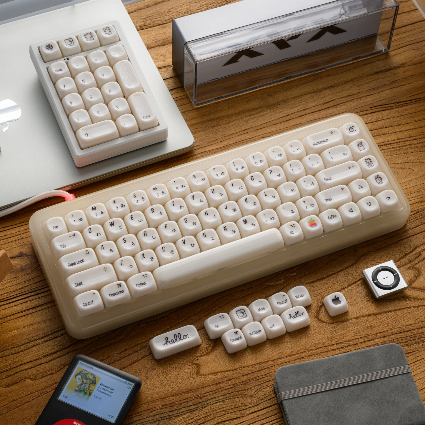 Translucent white 139-key keycap set with Japanese legends and accessory keycaps