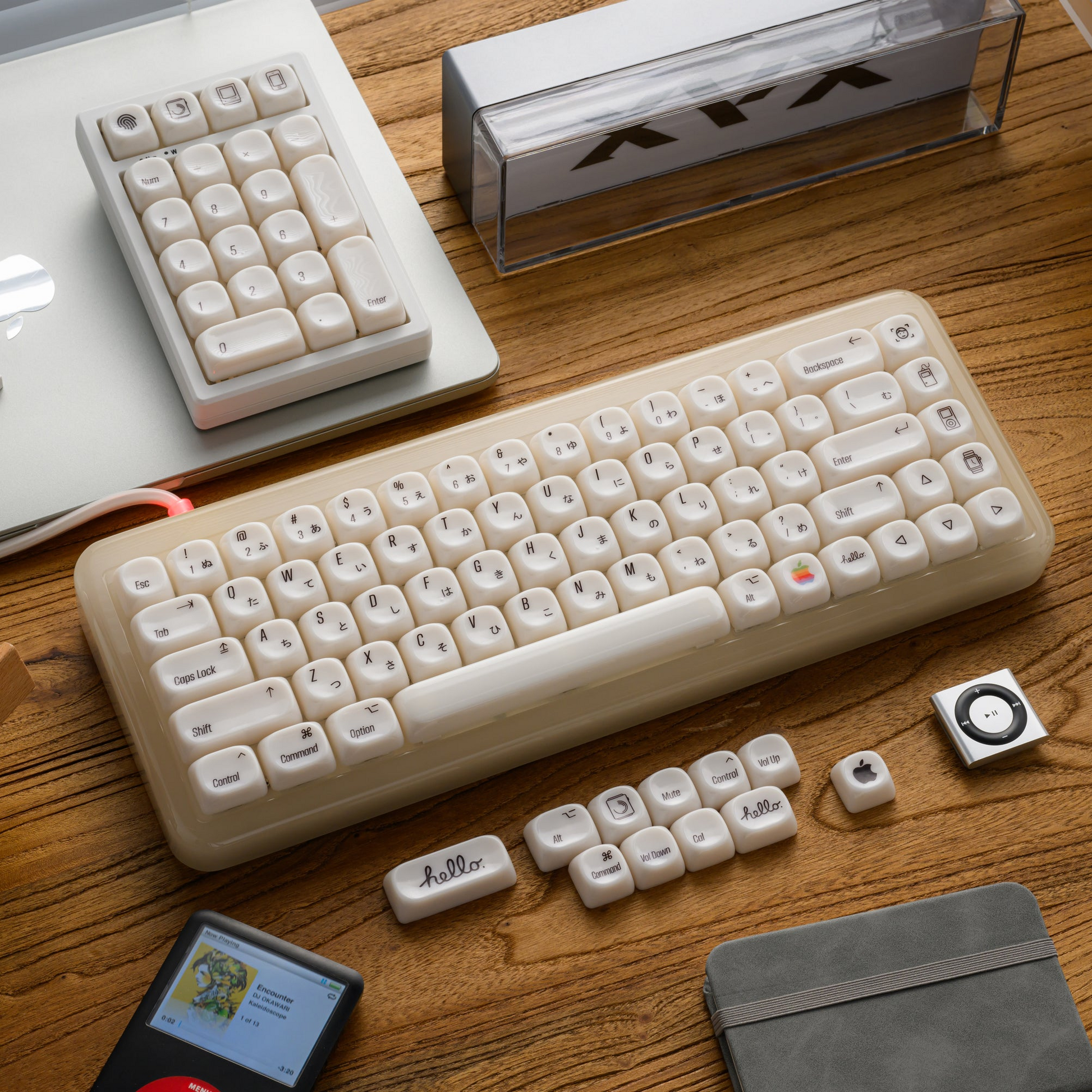 Translucent white 139-key keycap set with Japanese legends and accessory keycaps