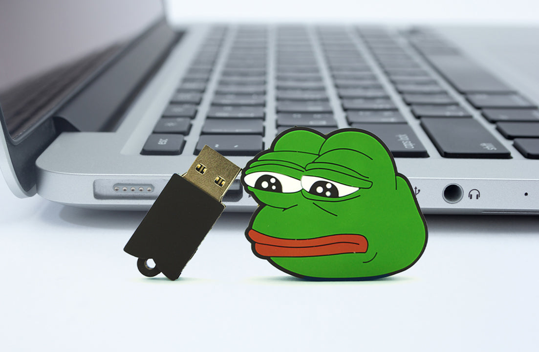 Pepe the Frog USB 3.1 flash drive with USB plug, green frog head charm.